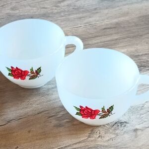 Vtg Set Of 2 Federal Glass Rosecrest Milk Glass Cups Red Rose Small Eggnog